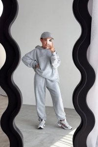 dresowa-bluza-z-kapturem-bodya-1-3.webp