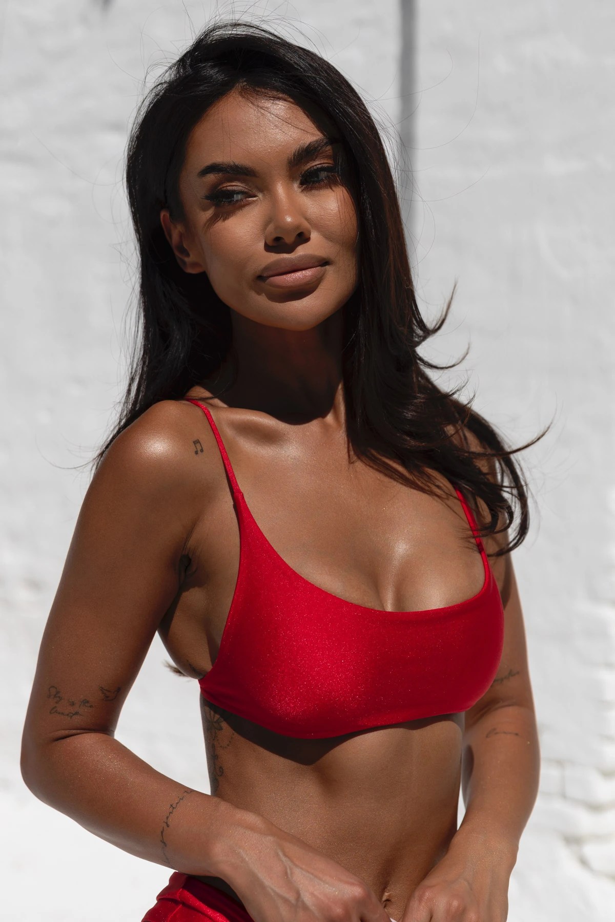 Minimal Scarlet - góra od bikini na mały biust wiązane plecy czerwony