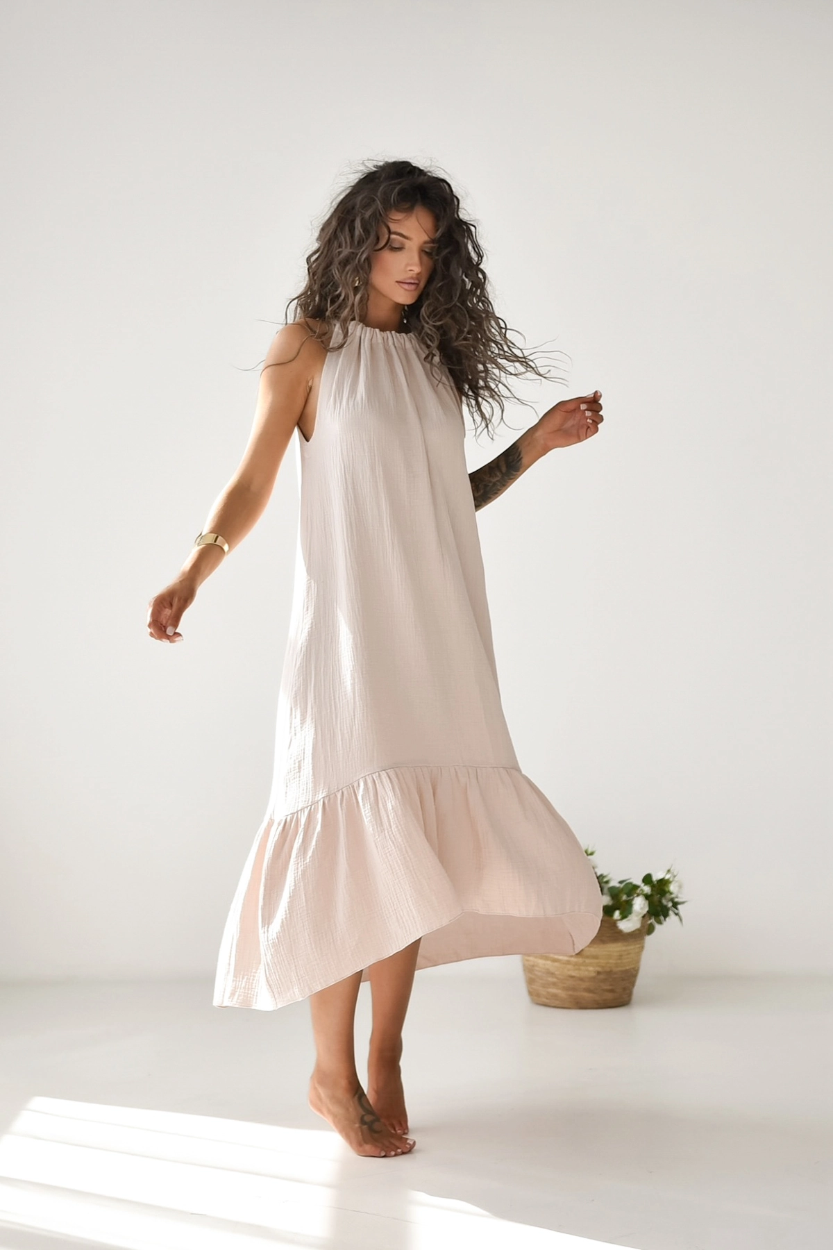 Bahia - bawełniana sukienka midi z muślinu kremowa